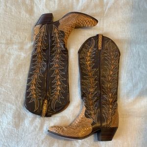 Vintage Brown Snakeskin Boots - Dan Post. Good condition, light wear (pictured).